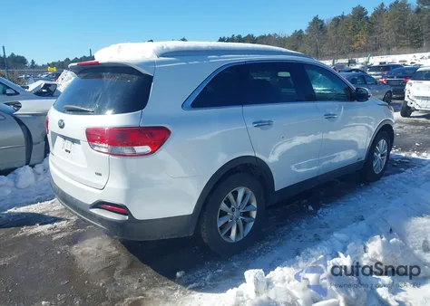 2016 Kia Sorento 2.4L Lx z USA, uszkodzony, nr VIN 5XYPGDA36GG037651